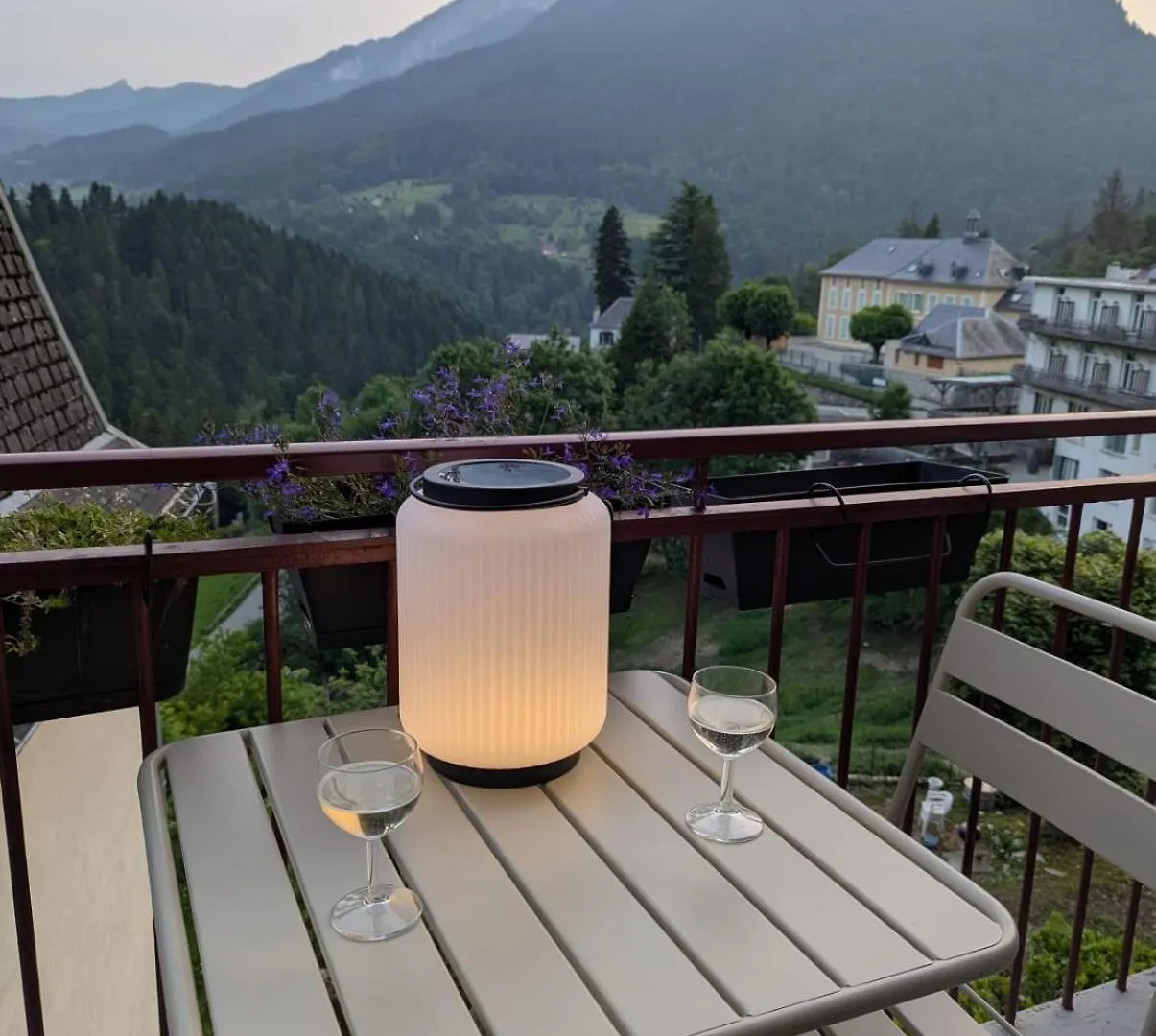 Апартаменты La Chartr'Heureuse In The Heart Of The Park Сен-Пьер-де-Шартрёз